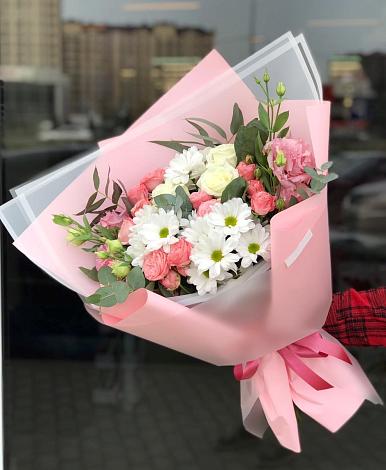 Букет цветов из: Розы, Лизиантусы и Хризантемы в Глазуновской